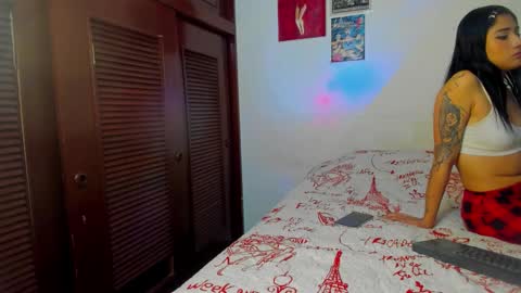 Snapshot of mantis_wine chatting on September 16, 1:39 am MARY online show from September 16, 1:39 am