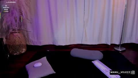 manu  velezz   Help me to get to 100 thumbs ups Tip 25tks  Rate me  online show from April 24, 7:11 am