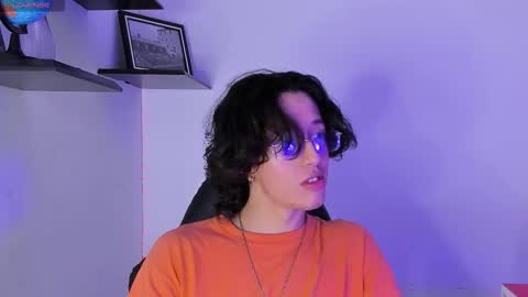 Manuel online show from November 14, 2:32 am