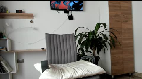 Snapshot of manucute_23_ chatting on May 28, 9:34 pm manucute 23 online show from May 28, 9:34 pm