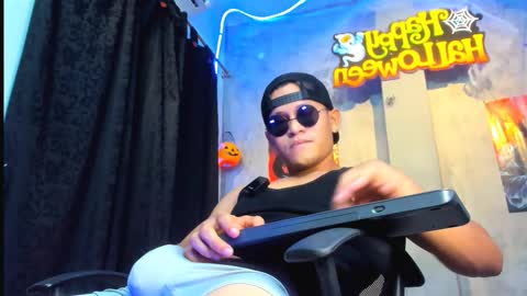 Snapshot of manuel_fpg chatting on October 27, 1:20 am Manuel online show from October 27, 1:20 am