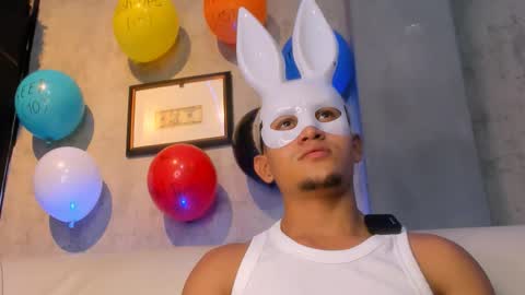 Snapshot of manuel_fpg chatting on November 19, 2:22 am Manuel online show from November 19, 2:22 am