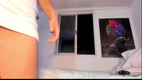 Snapshot of manuela_jaramillo chatting on October 16, 4:13 am manuela_jaramillo online show from October 16, 4:13 am