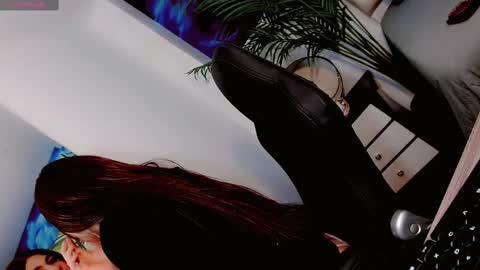 Snapshot of manuela_kingsley chatting on February 10, 11:46 am Manuela Kingsley online show from February 10, 11:46 am