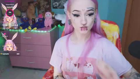 Snapshot of manuela_unicorn chatting on September 18, 1:35 pm Manuela online show from September 18, 1:35 pm