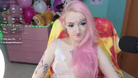 Snapshot of manuela_unicorn chatting on December 21, 8:49 pm Manuela online show from December 21, 8:49 pm