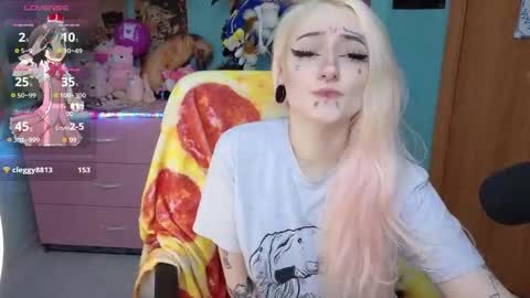 Snapshot of manuela_unicorn chatting on February 16, 8:38 pm Manuela online show from February 16, 8:38 pm