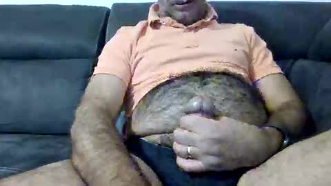 Snapshot of manuv chatting on October 8, 10:51 pm manuv online show from October 8, 10:51 pm