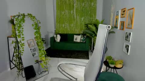 Snapshot of maoqibeverly chatting on May 7, 8:20 am Maoqi online show from May 7, 8:20 am