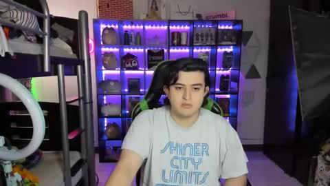 Snapshot of mapachoso1414 chatting on November 18, 12:05 am mapachoso1414 online show from November 18, 12:05 am