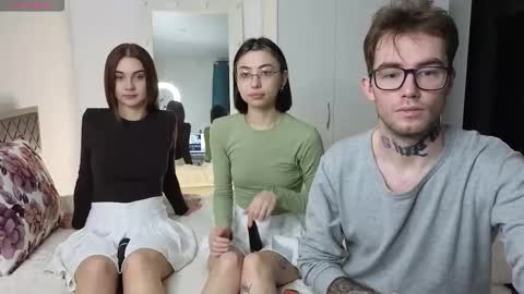 mar7gan online show from November 30, 5:55 am