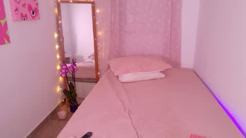     online show from January 19, 12:53 pm