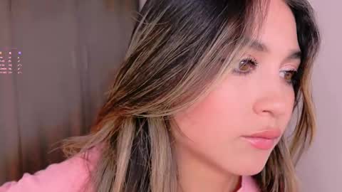 Mara Independent Model online show from February 26, 3:30 pm