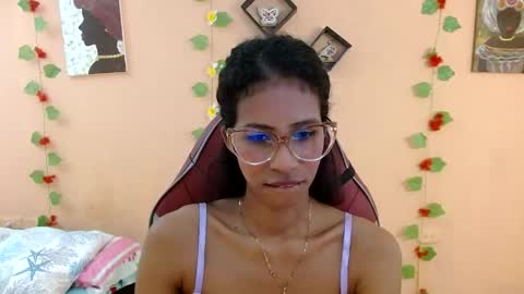 Snapshot of mara_summer chatting on June 8, 1:11 pm Mara 3 online show from June 8, 1:11 pm