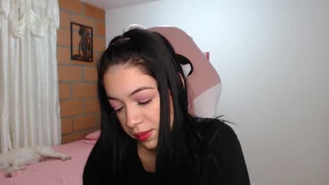 Snapshot of maraa_09 chatting on January 7, 1:17 am Marcela independent online show from January 7, 1:17 am