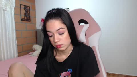 Snapshot of maraa_09 chatting on January 7, 4:39 am Marcela independent online show from January 7, 4:39 am