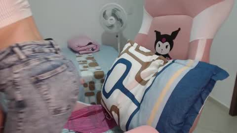 Snapshot of maraa_09 chatting on February 19, 11:04 pm Marcela independent online show from February 19, 11:04 pm