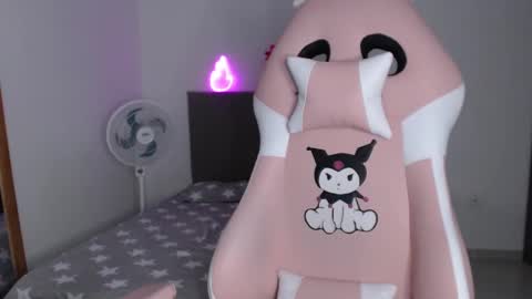 Snapshot of maraa_09 chatting on February 22, 10:20 pm Marcela independent online show from February 22, 10:20 pm