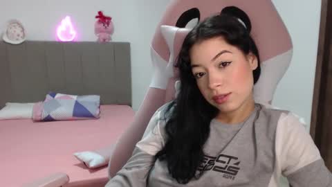 Snapshot of maraa_09 chatting on March 8, 3:17 am Marcela independent online show from March 8, 3:17 am