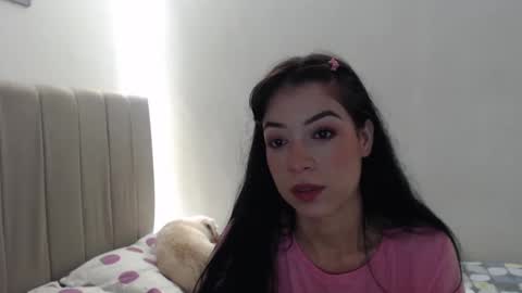 Snapshot of maraa_09 chatting on October 4, 6:28 pm Marcela independent online show from October 4, 6:28 pm