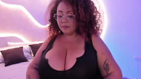Mrs. Sweet online show from May 10, 2:06 am