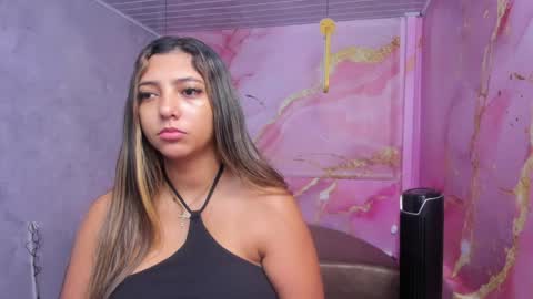 Snapshot of maraluna_ chatting on May 18, 11:27 am Maraluna online show from May 18, 11:27 am