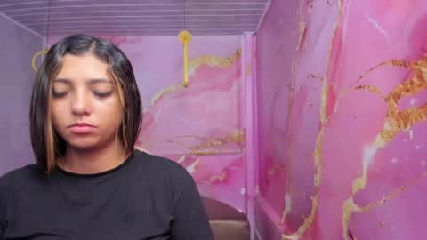 Snapshot of maraluna_ chatting on May 24, 11:48 am Maraluna online show from May 24, 11:48 am