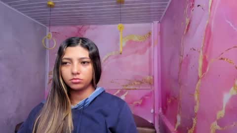 Snapshot of maraluna_ chatting on May 28, 11:40 am Maraluna online show from May 28, 11:40 am