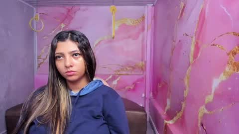 Snapshot of maraluna_ chatting on May 29, 11:52 am Maraluna online show from May 29, 11:52 am