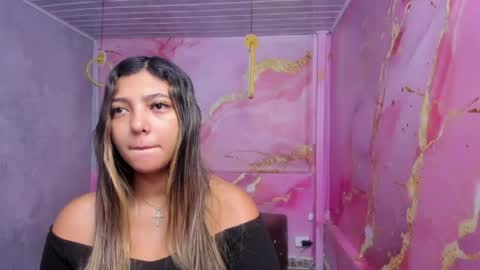 Snapshot of maraluna_ chatting on June 7, 12:09 pm Maraluna online show from June 7, 12:09 pm