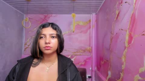 Snapshot of maraluna_ chatting on June 10, 11:20 am Maraluna online show from June 10, 11:20 am