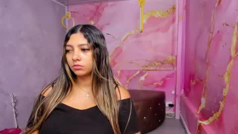 Snapshot of maraluna_ chatting on July 23, 1:42 pm Maraluna online show from July 23, 1:42 pm
