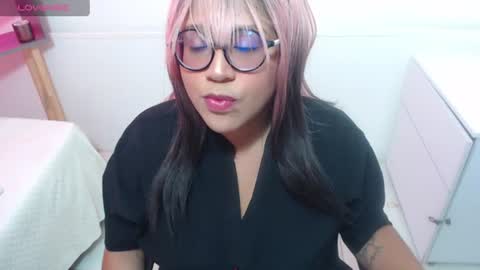 Snapshot of marasilk chatting on June 11, 2:44 am Mara Silk online show from June 11, 2:44 am