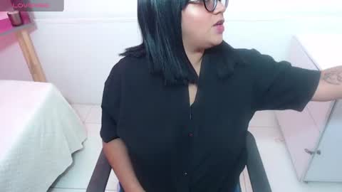 Snapshot of marasilk chatting on June 11, 2:53 am Mara Silk online show from June 11, 2:53 am
