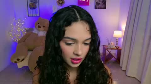 Snapshot of maravelvett chatting on July 1, 9:58 pm Mara online show from July 1, 9:58 pm