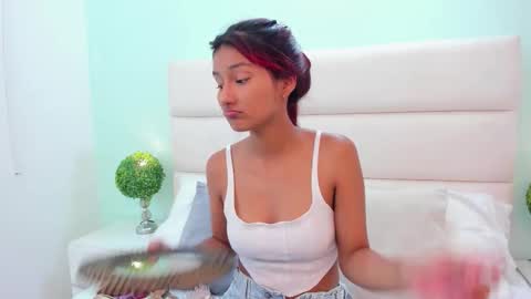 Maray Lous  online show from February 19, 8:05 pm