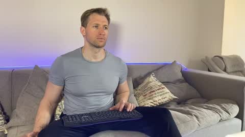 alex marvelxx online show from April 29, 8:18 am