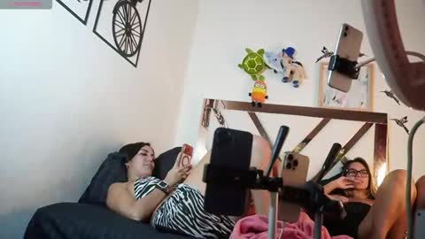 Snapshot of marce_hill chatting on November 19, 11:27 pm MARCE AND ..... online show from November 19, 11:27 pm