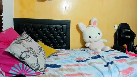 Snapshot of marce_hot20 chatting on March 7, 12:04 am marcela online show from March 7, 12:04 am