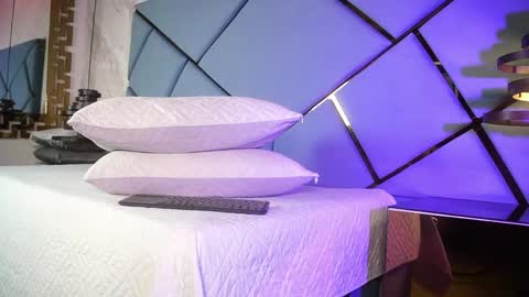 marcela_rojas online show from April 27, 11:30 am