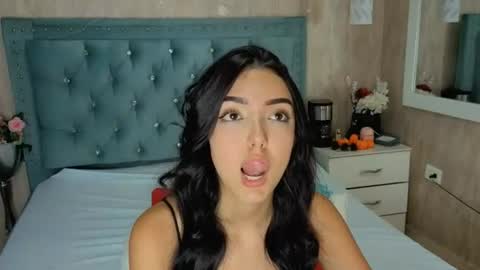 Snapshot of marcelaa_fox chatting on July 22, 8:44 pm Marcela online show from July 22, 8:44 pm