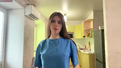 Snapshot of marcielongsdorf chatting on June 21, 11:02 am Mari online show from June 21, 11:02 am