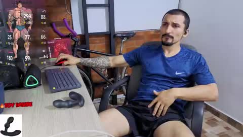 Marck  Independent model  online show from March 18, 12:25 am