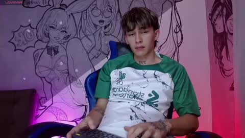 Snapshot of marco_777_ chatting on May 8, 6:57 pm marco_777_ online show from May 8, 6:57 pm
