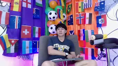 Snapshot of marco_777_ chatting on June 19, 8:01 pm marco_777_ online show from June 19, 8:01 pm