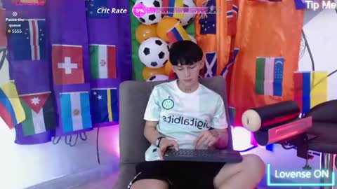 Snapshot of marco_777_ chatting on June 26, 6:56 pm marco_777_ online show from June 26, 6:56 pm