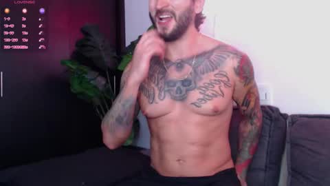 Snapshot of marco_allison43 chatting on October 28, 8:44 pm marco_allison43 online show from October 28, 8:44 pm