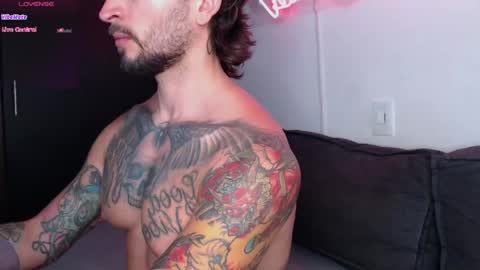 marco_allison43 online show from May 5, 6:05 pm