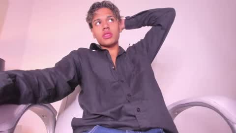 Snapshot of marco_deluxe chatting on April 25, 11:57 am marco_deluxe online show from April 25, 11:57 am