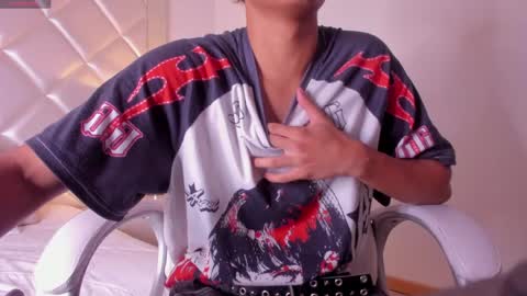 Snapshot of marco_deluxe chatting on April 27, 11:30 am marco_deluxe online show from April 27, 11:30 am